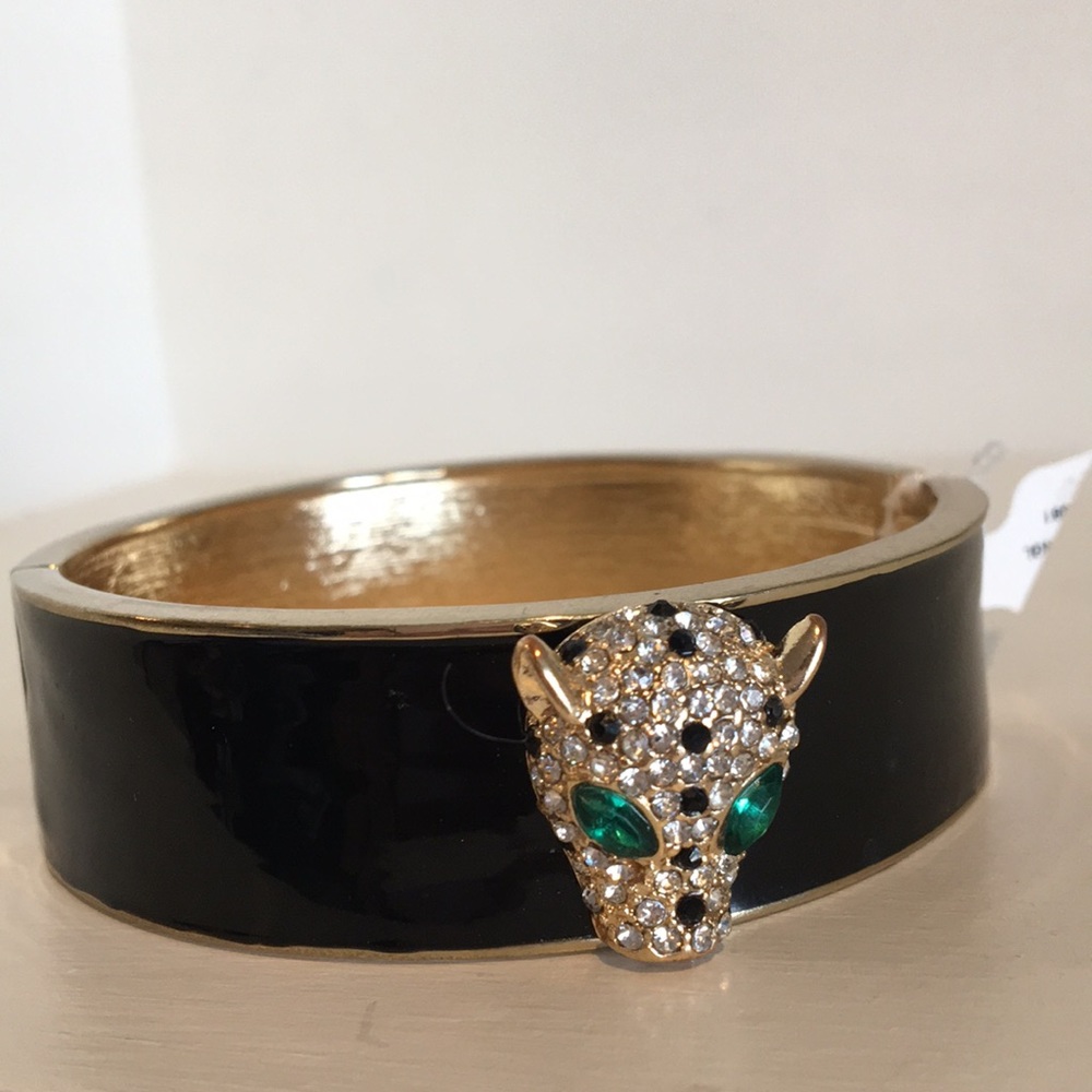 New wt CZ emerald Jaguar cat cuff